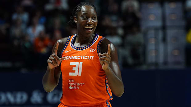 Connecticut Sun center Tina Charles (31) reacts after his basket against the Washington Mystics.