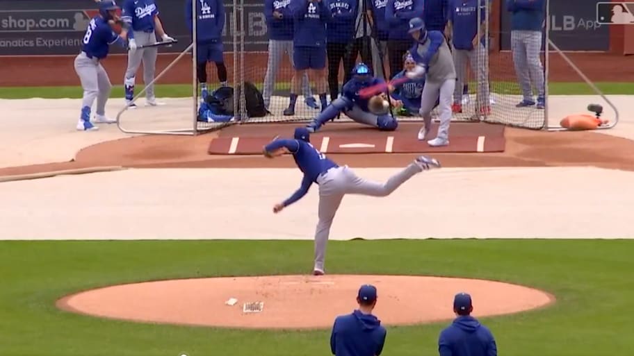Ohtani looks ready to take the mound. | Screenshot via @MLB.