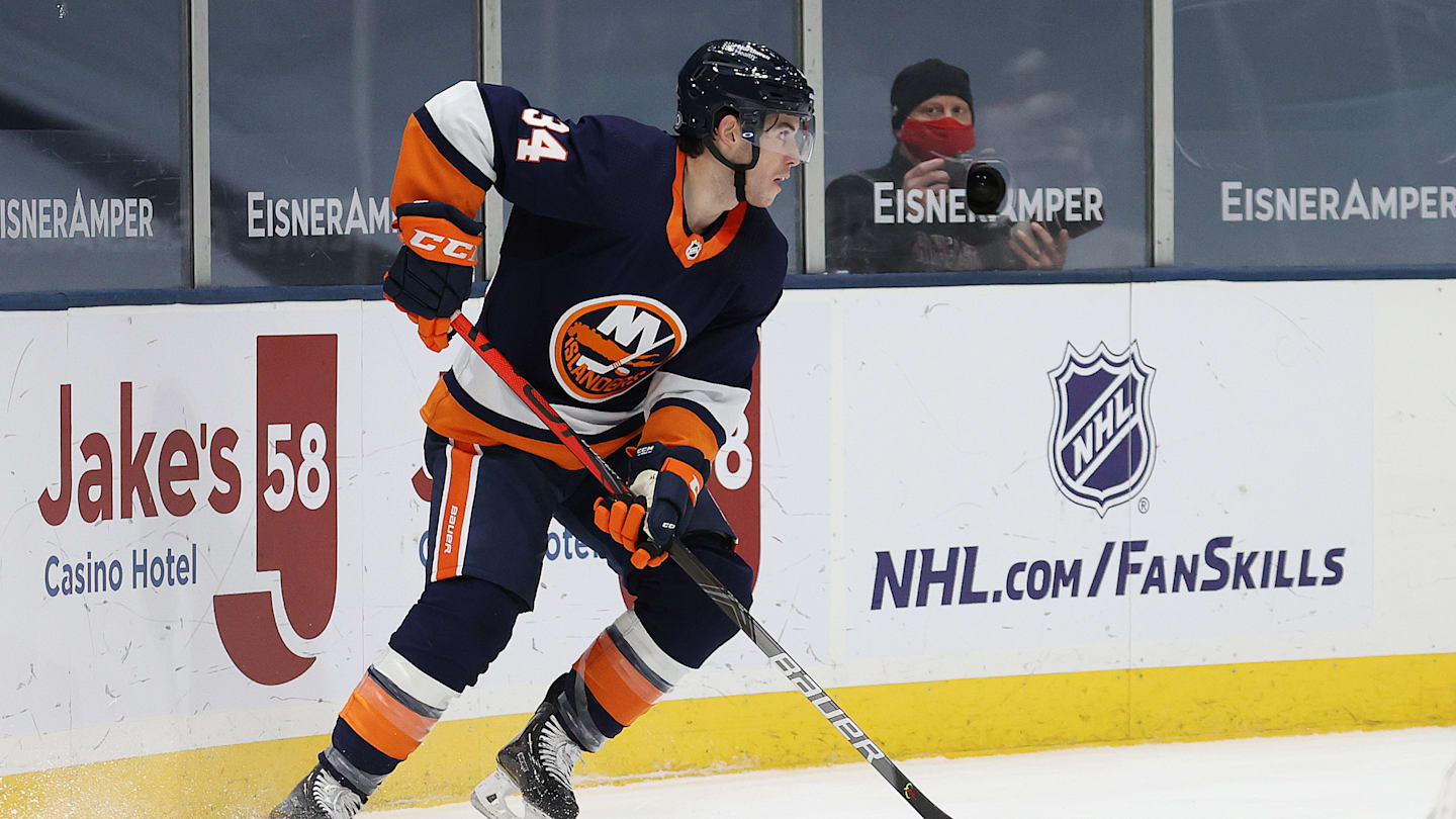 Why Islanders moved sent Thomas Hickey to AHL Ontario Reign