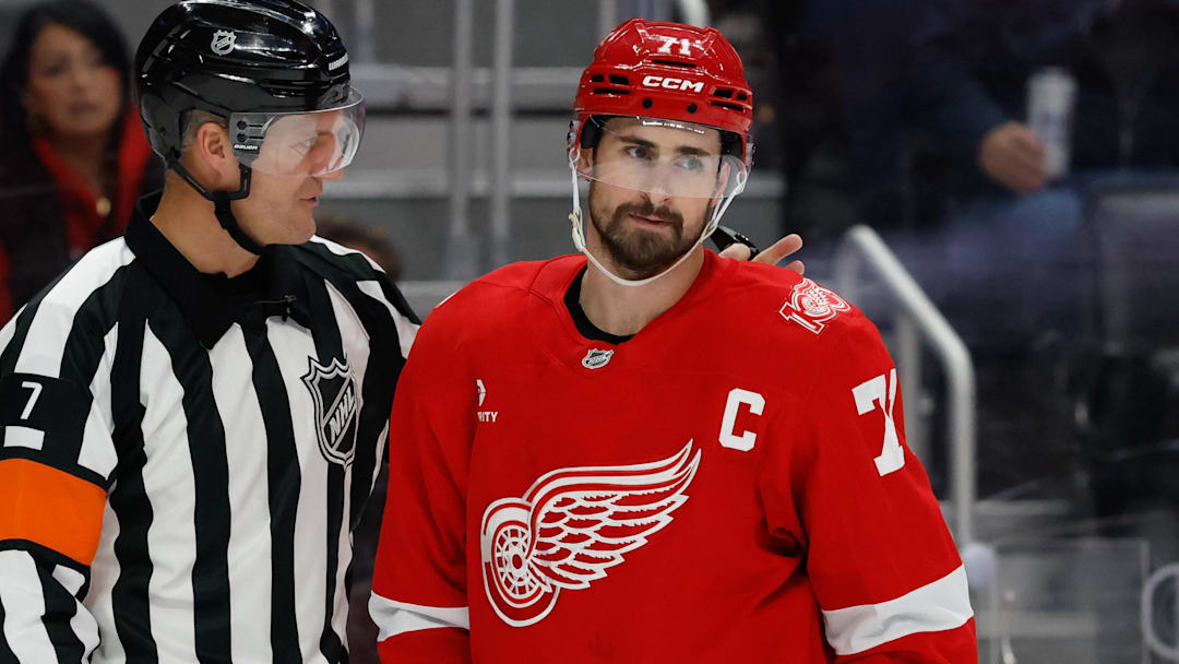 Nov 20, 2025; Detroit, Michigan, USA; Detroit Red Wings center Dylan Larkin (71) reacts in the second period against the New York Islanders at Little Caesars Arena. Mandatory Credit: Rick Osentoski-Imagn Images Nov 20, 2025; Detroit, Michigan, USA; Detroit Red Wings center Dylan Larkin (71) reacts in the second period against the New York Islanders at Little Caesars Arena. Mandatory Credit: Rick Osentoski-Imagn Images