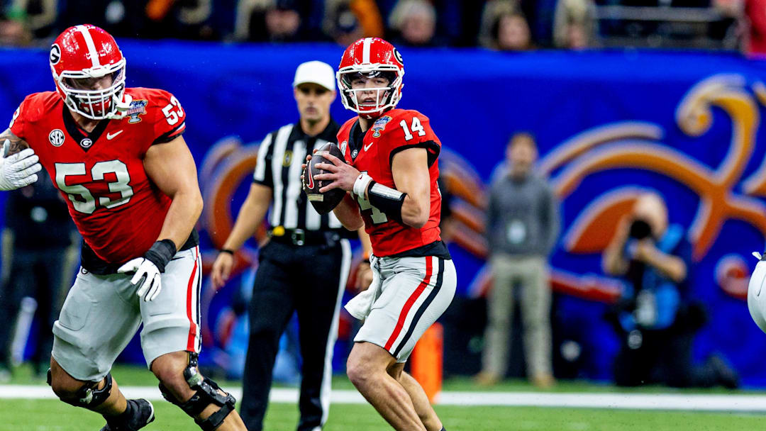 Georgia Bulldogs quarterback Gunner Stockton (14)