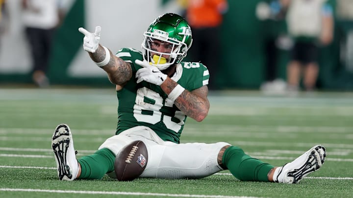 Sep 19, 2024; East Rutherford, New Jersey, USA; New York Jets tight end Tyler Conklin (83) signals first down after a catch against the New England Patriots during the second quarter at MetLife Stadium. Mandatory Credit: Brad Penner-Imagn Images