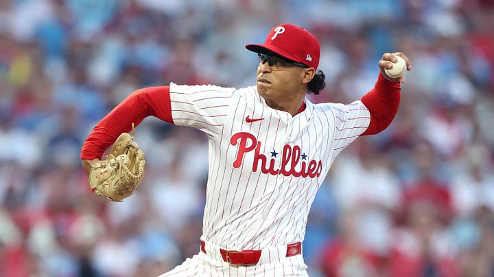 Division Series - Los Angeles Dodgers v Philadelphia Phillies - Game Two