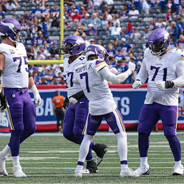 Minnesota Vikings cornerback Byron Murphy Jr. (7) celebrates with teammates after defensive stop during the second half against the New York Giants at MetLife Stadium in East Rutherford, N.J., on Sept. 8, 2024. 