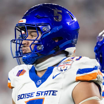 Dec 31, 2024; Glendale, AZ, USA; Boise State Broncos linebacker Jayden Virgin-Morgan (5) against the Penn State Nittany Lions during the Fiesta Bowl at State Farm Stadium. Mandatory Credit: Mark J. Rebilas-Imagn Images