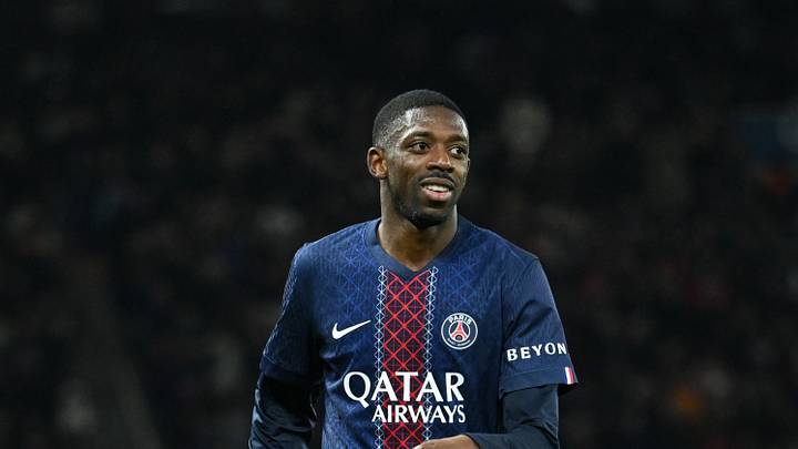 Les futurs maillots parisiens ont fuité. Les futurs maillots parisiens ont fuité.