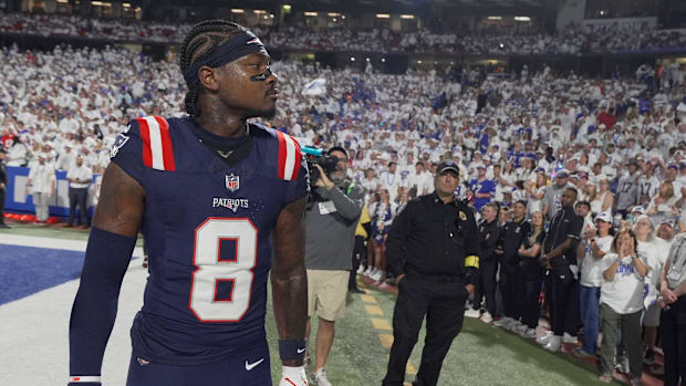 Stefon Diggs, a former Bills player, looks around at the crowd as fans have a mixed reaction to his return on Oct. 5, 2025.