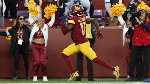 Washington Commanders wide receiver Terry McLaurin scores a touchdown in the final minute of the fourth quarter