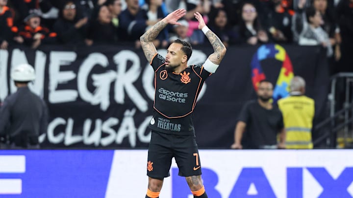 Empréstimo de Maycon está em reta final