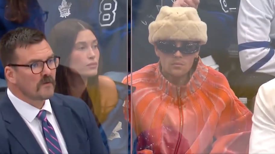 Justin and Hailey Bieber watch the Maple Leafs take on the Panthers. | Screenshot via TNT.