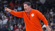 Clemson Tigers head coach Brad Brownell has secured a visit from the nation's No. 2 shooting guard, Jarvis Hayes Jr.