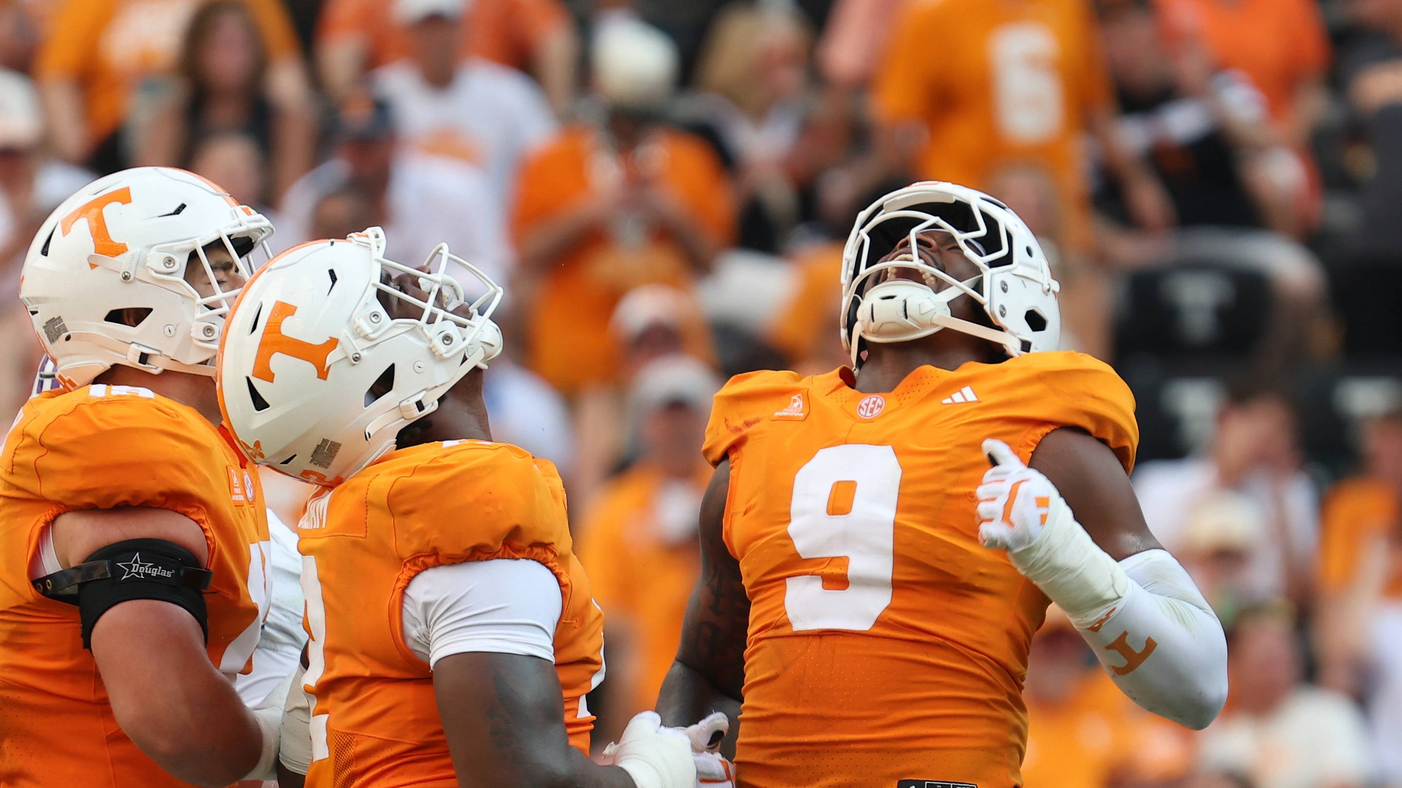 Xavier Gilliam and Edwin Spillman Lead Tennessee's Defensive Charge Against Furman