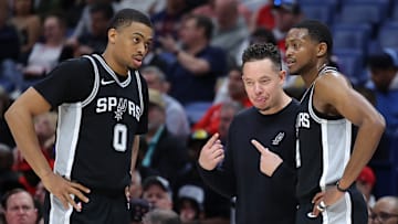 Mitch Johnson, Keldon Johnson, De'Aaron Fox