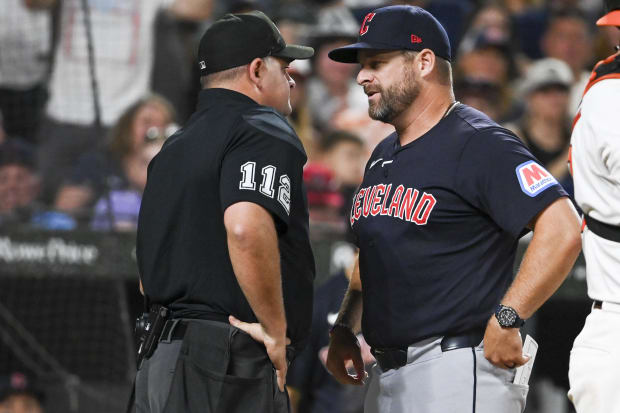 Stephen Vogt argues with home plate umpire Jeremy Riggs.