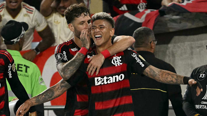 Carrascal foi o herói da noite rubro-negra no Maracanã Carrascal foi o herói da noite rubro-negra no Maracanã