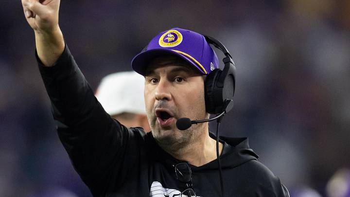Minnesota Vikings tight ends coach Brian Angelichio
