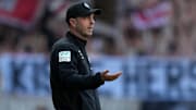 Ole Werner am Seitenrand. Trainiert er Werder in der kommenden Saison nicht mehr?