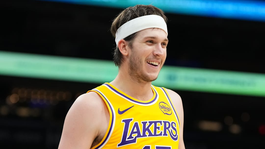 Los Angeles Lakers v Phoenix Suns