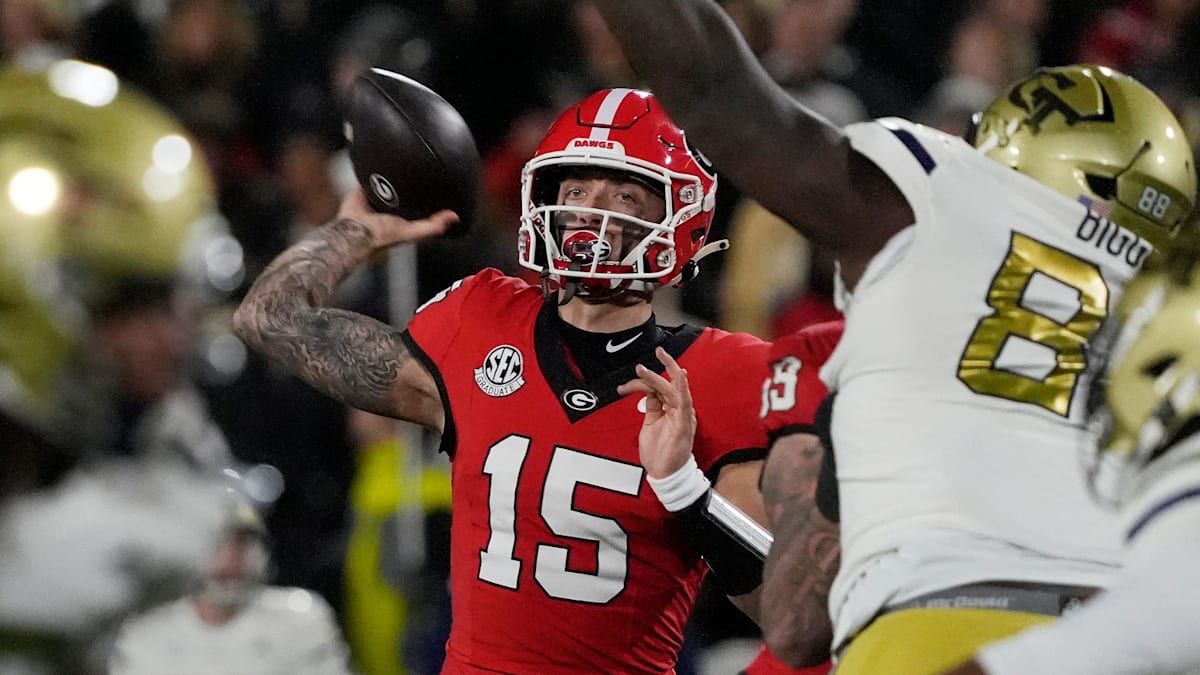 FSU fans living in nightmare as 2024-25 CFP team losing starting quarterback