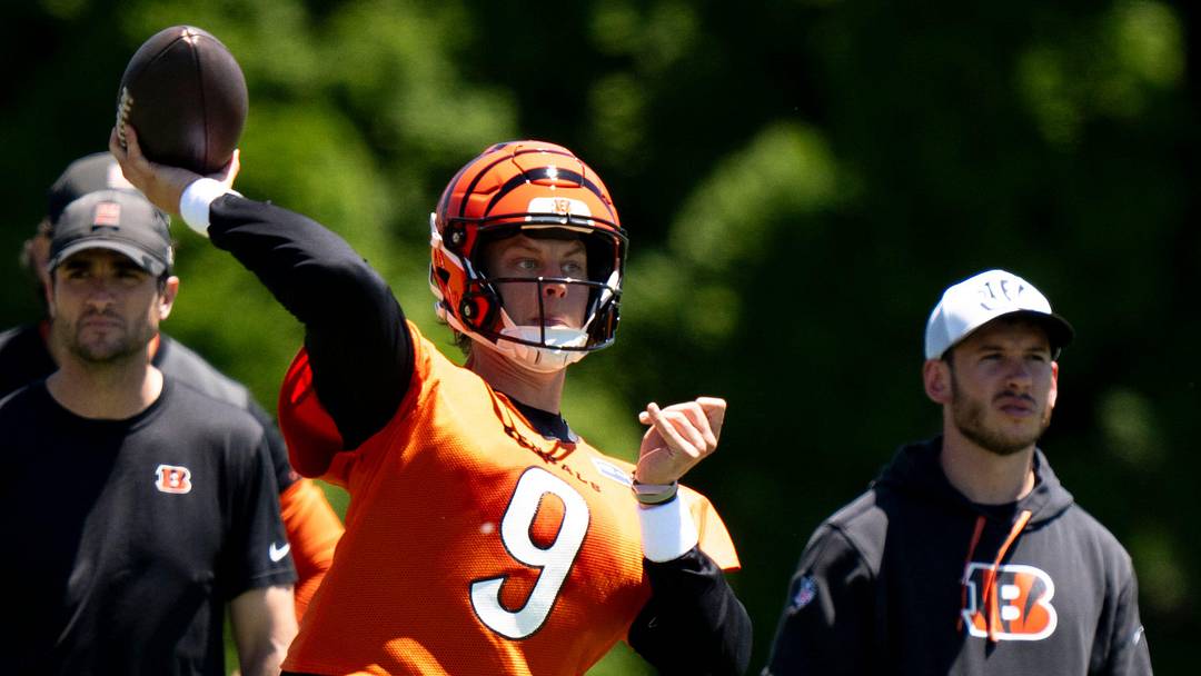 Cincinnati Bengals quarterback Joe Burrow (9) throws a pass during spring practice on at the Kettering Practice Fields on Tuesday, June 2, 2026. Cincinnati Bengals quarterback Joe Burrow (9) throws a pass during spring practice on at the Kettering Practice Fields on Tuesday, June 2, 2026.