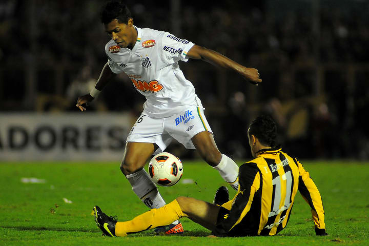 Alex Sandro, lateral-esquerd