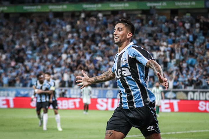 Cristian Olivera, atacante do Grêmio em 2025