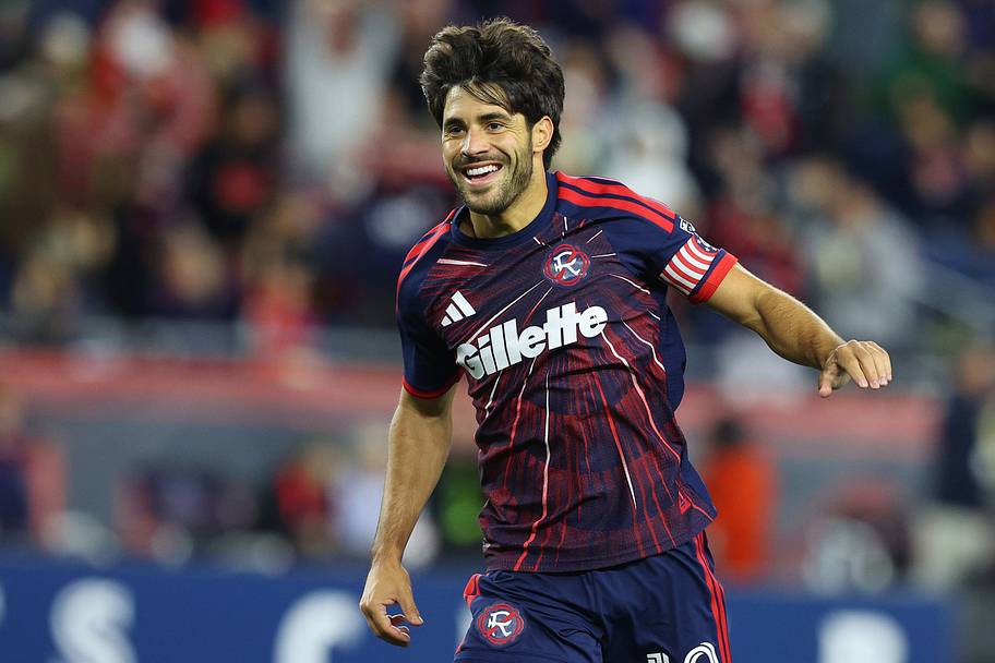 Carles Gil