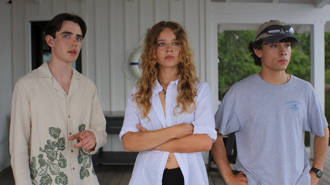 Rory (Daniel Quinn-Toye), Oona (Bo Bragason), Ellis (Jacob Whiteduck-Lavoie) in Sterling Point Rory (Daniel Quinn-Toye), Oona (Bo Bragason), Ellis (Jacob Whiteduck-Lavoie) in Sterling Point