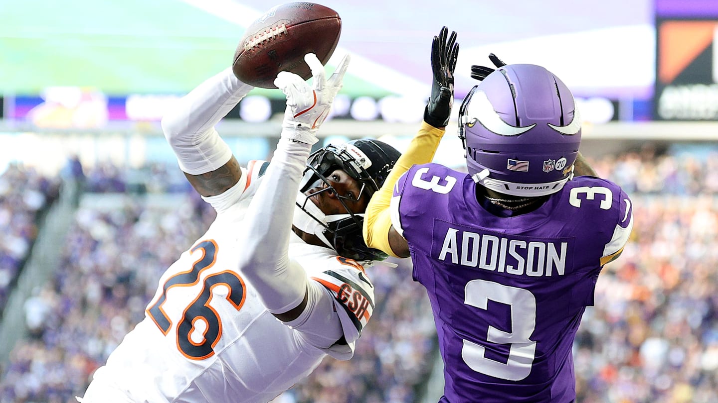 Emotional Bears CB Opens Up About ‘Father Figure’ in His Life After Key Interception - Sports Illustrated