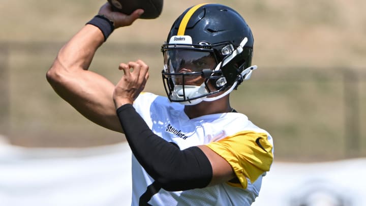 Jul 27, 2024; Latrobe, PA, USA; Pittsburgh Steelers quarterback Justin Fields participates in drills during training camp at Saint Vincent College.