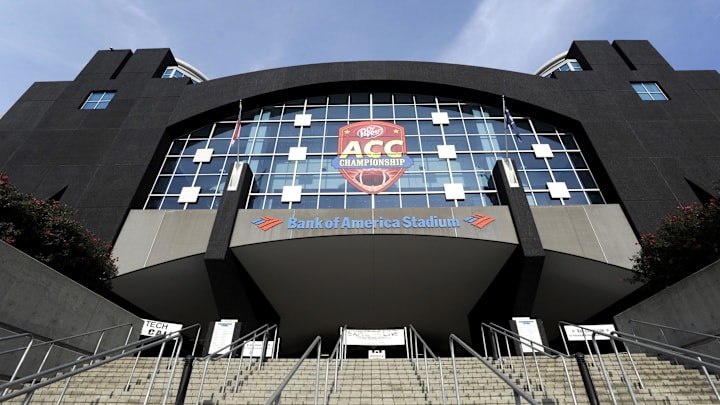 In Syracuse Orange news, quarterback Kyle McCord is honored as Syracuse football looks to bounce back. A hoops poll is out.