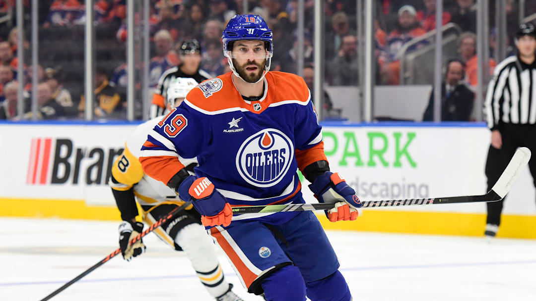 Pittsburgh Penguins v Edmonton Oilers