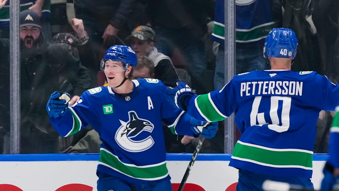 Colorado Avalanche v Vancouver Canucks
