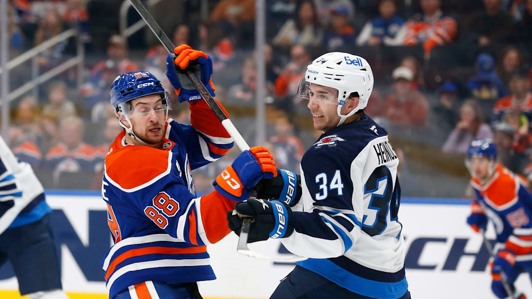Winnipeg Jets v Edmonton Oilers