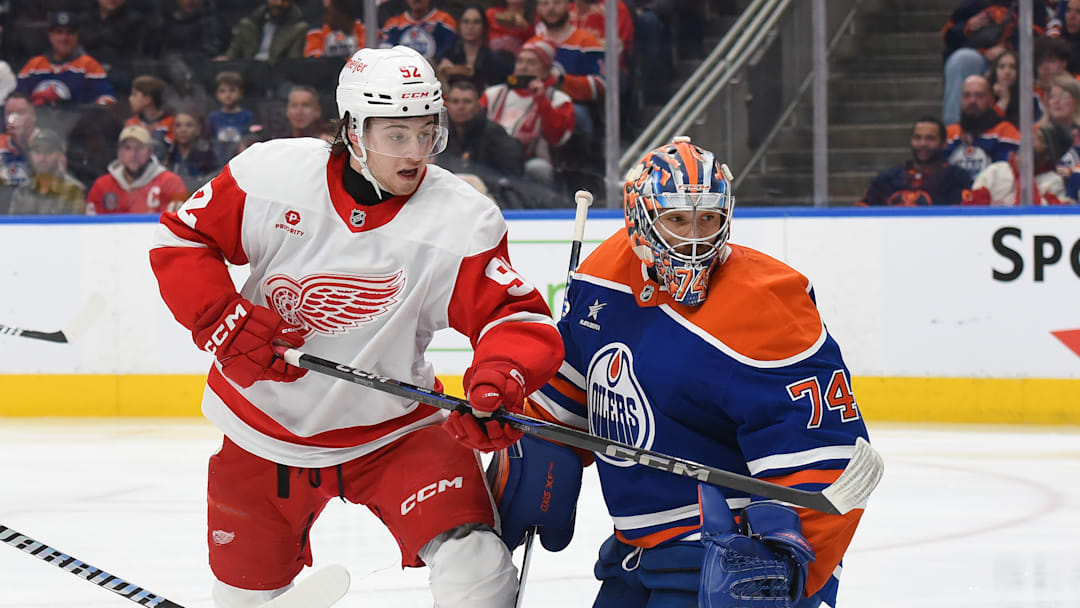 Detroit Red Wings v Edmonton Oilers
