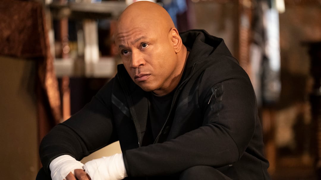 “The Other Shoe” – Sam Hanna must go undercover as a fighter to catch the leader of a gang dealing drugs on the streets, on the CBS Original series NCIS: LOS ANGELES, Sunday, March 19 (10:00-11:00 PM, ET/PT) on the CBS Television Network, and available to stream live and on demand on Paramount+. Pictured (L-R): LL COOL J (Special Agent Sam Hanna). 