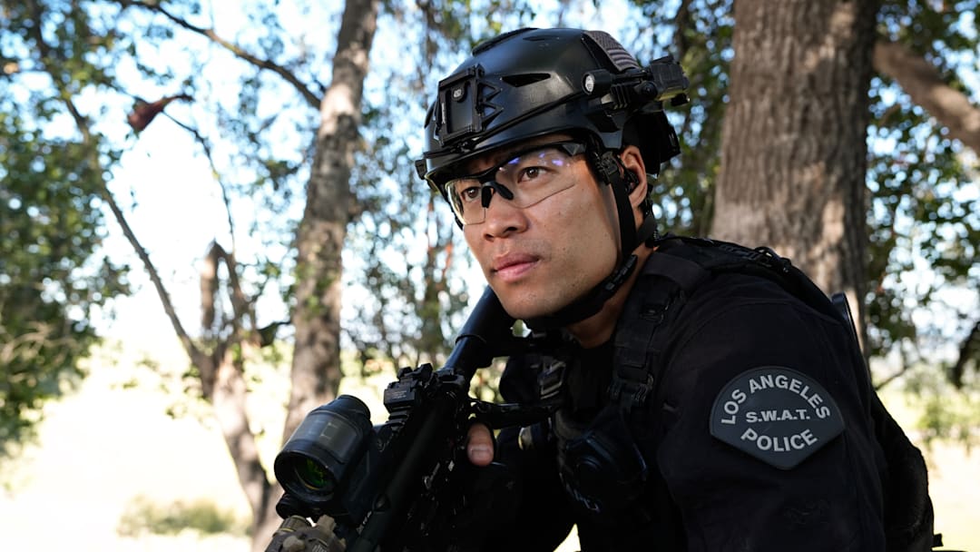 “Family Man” – The SWAT team faces off with a family of doomsday preppers barricaded inside their fortress of a home, and Deacon finds himself at the center of the storm. Also, Tan clashes with a reporter covering the situation and Powell grapples with meeting the child she gave up for adoption 18 years ago, on S.W.A.T., Friday, April 12 (8:00-9:00 PM, ET/PT) on the CBS Television Network, and streaming on Paramount+ (live and on demand for Paramount+ with SHOWTIME subscribers, or on demand for