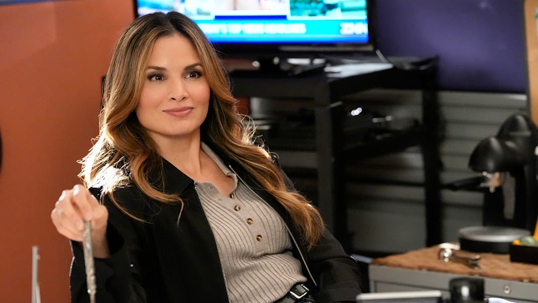 “Knight and Day” – Things become tense when Knight is assigned to protect his wife after the home of a high-level defense contractor is attacked, on the CBS Original series NCIS, Monday, Nov. 25 (9:00-10:00 PM, ET/PT) on the CBS Television Network, and streaming on Paramount+ (live and on-demand for Paramount+ with SHOWTIME subscribers, or on-demand for Paramount+ Essential subscribers the day after the episode airs)*. Pictured (L-R): Katrina Law as NCIS Special Agent Jessica Knight.