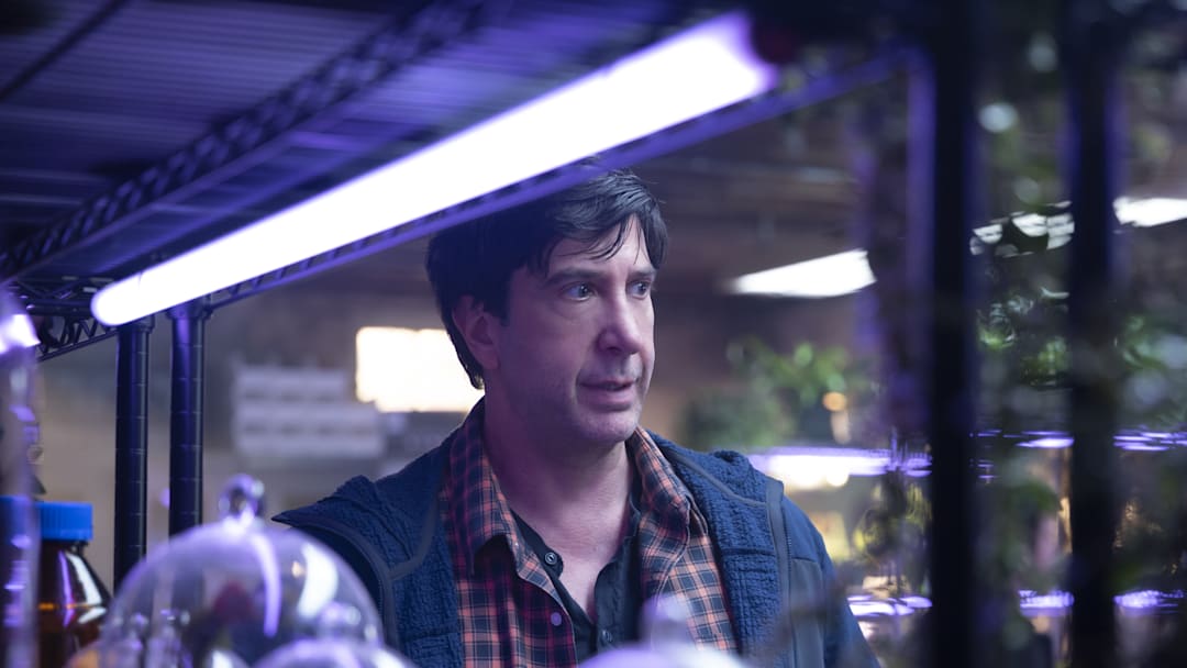 GOOSEBUMPS - "Episode 201" (Disney/Francisco Roman) DAVID SCHWIMMER