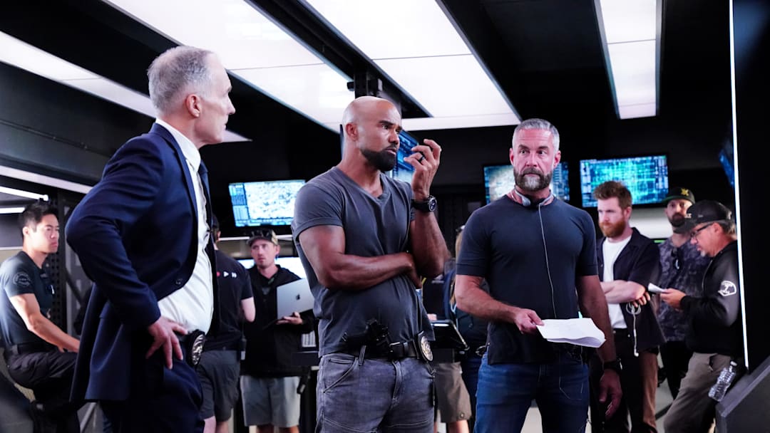 “Open Season” – 20-Squad must race to uncover a dangerous enemy intent on revenge. Also, Deacon and Tan butt heads over Tan’s changes to SWAT academy, on S.W.A.T., Friday, Jan. 31 (10:00-11:00 PM, ET/PT) on the CBS Television Network, and streaming on Paramount+. Series star Jay Harrington directs. Pictured (L-R): Patrick St. Esprit as Commander Robert Hicks, Shemar Moore as Daniel “Hondo” Harrelson and Jay Harrington as David "Deacon" Kay. Photo: Bill Inoshita/Sony Pictures Television/CBS