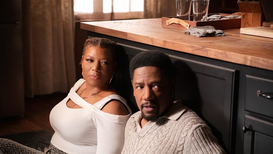 “Decisions” – While on a romantic getaway, McCall and Dante are abruptly ambushed by Salazar and his army. Meanwhile, Aunt Vi finally decides to take the next step in her relationship with Captain Curtis, and Dee meets with her favorite author who may be able to help her get into her dream university, on the fifth season finale of the CBS Original series THE EQUALIZER, Sunday, May 4 (10:00-11:00 PM, ET/PT) on the CBS Television Network, and streaming on Paramount+ (live and on demand for
