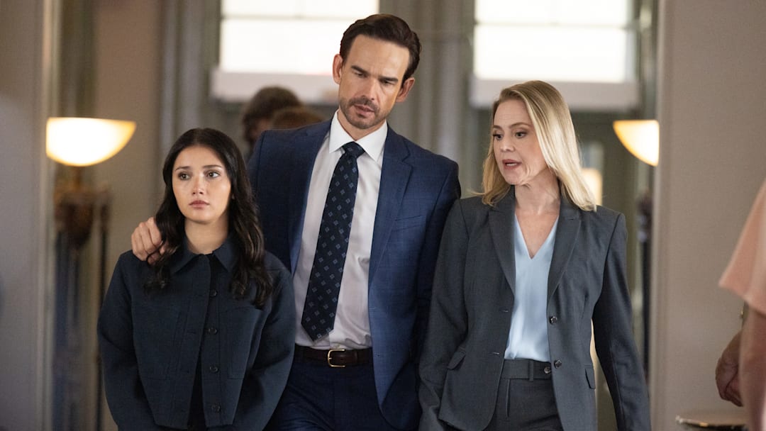 “Out of Office” – Pictured: Amanda Arcuri as Skye Fraley, Christopher Gorham as Travis Fraley and Kristin Booth as Katie Wells. Photo: Darren Goldstein/CBS ©2025 CBS Broadcasting, Inc. All Rights Reserved. “Out of Office” – Pictured: Amanda Arcuri as Skye Fraley, Christopher Gorham as Travis Fraley and Kristin Booth as Katie Wells. Photo: Darren Goldstein/CBS ©2025 CBS Broadcasting, Inc. All Rights Reserved.