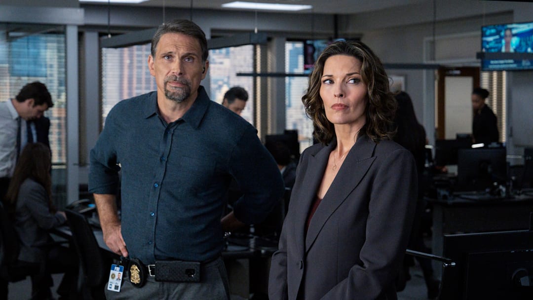 “Fadeaway” – Pictured (L-R): Jeremy Sisto as Assistant Special Agent in Charge Jubal Valentine and Alana De La Garza as Special Agent in Charge Isobel Castille. Photo: Bennett Raglin/CBS ©2025 CBS Broadcasting, Inc. All Rights Reserved.