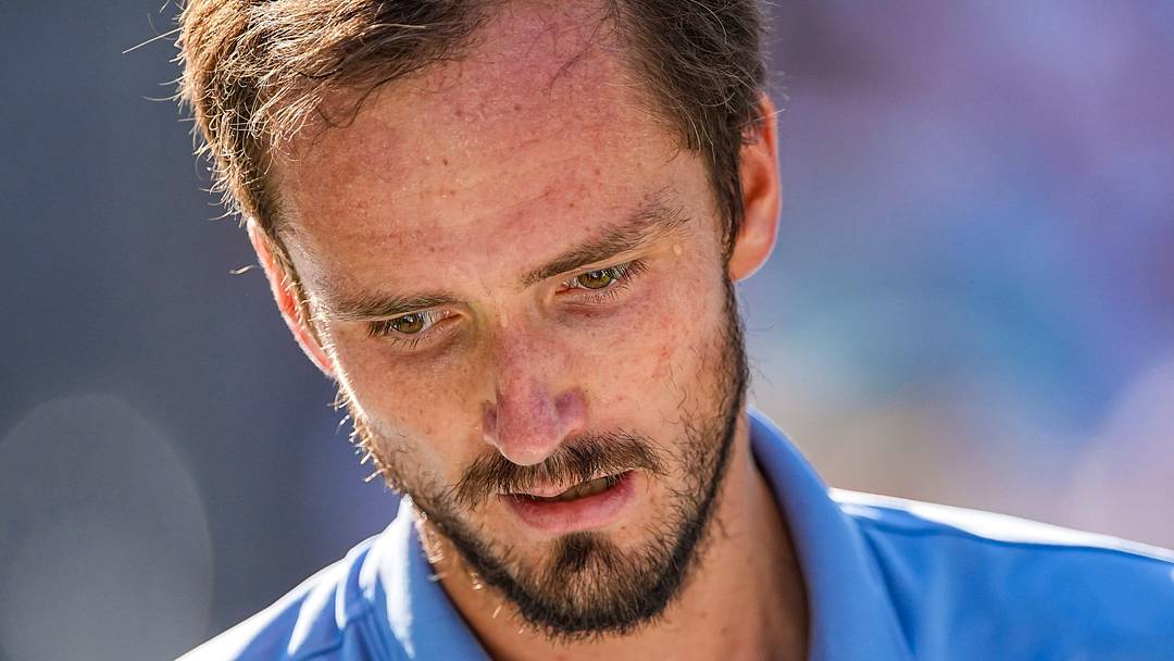 Daniil Medvedev reacts to a lost drop shot