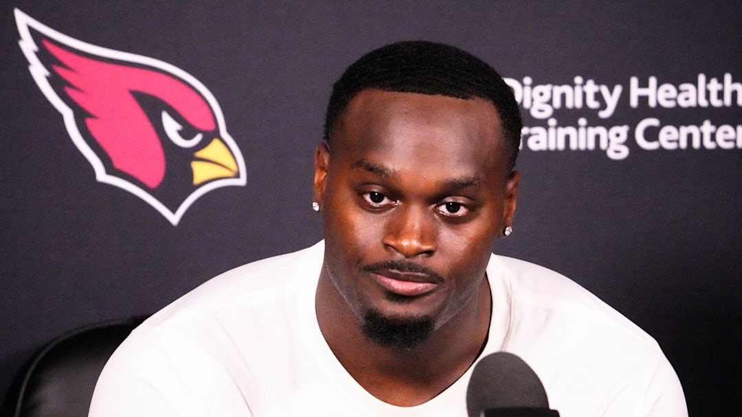 Arizona Cardinals running back Jeremiyah Love (4) during rookie mini-camp on May 8, 2026, at the Dignity Health Arizona Cardinals Training Center in Tempe, Ariz.