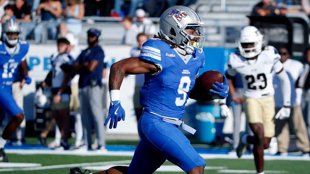 Middle Tennessee running back Jekail Middlebrook (9) runs the ball into the end zone for a touchdown against FIU during the college football game at MTSU, on Saturday, Nov. 8, 2025.
