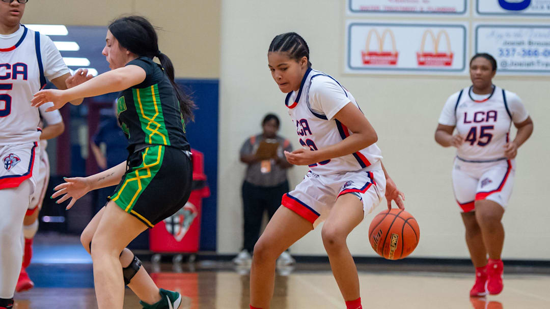 Paityn Dean of Lafayette Christian handles the ball