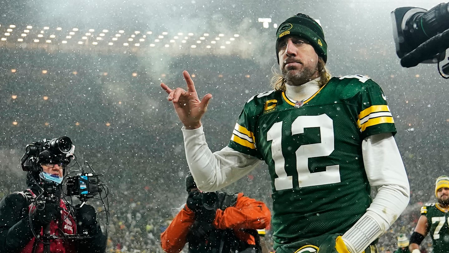 Would You Let Aaron Rodgers Officiate Your Wedding?