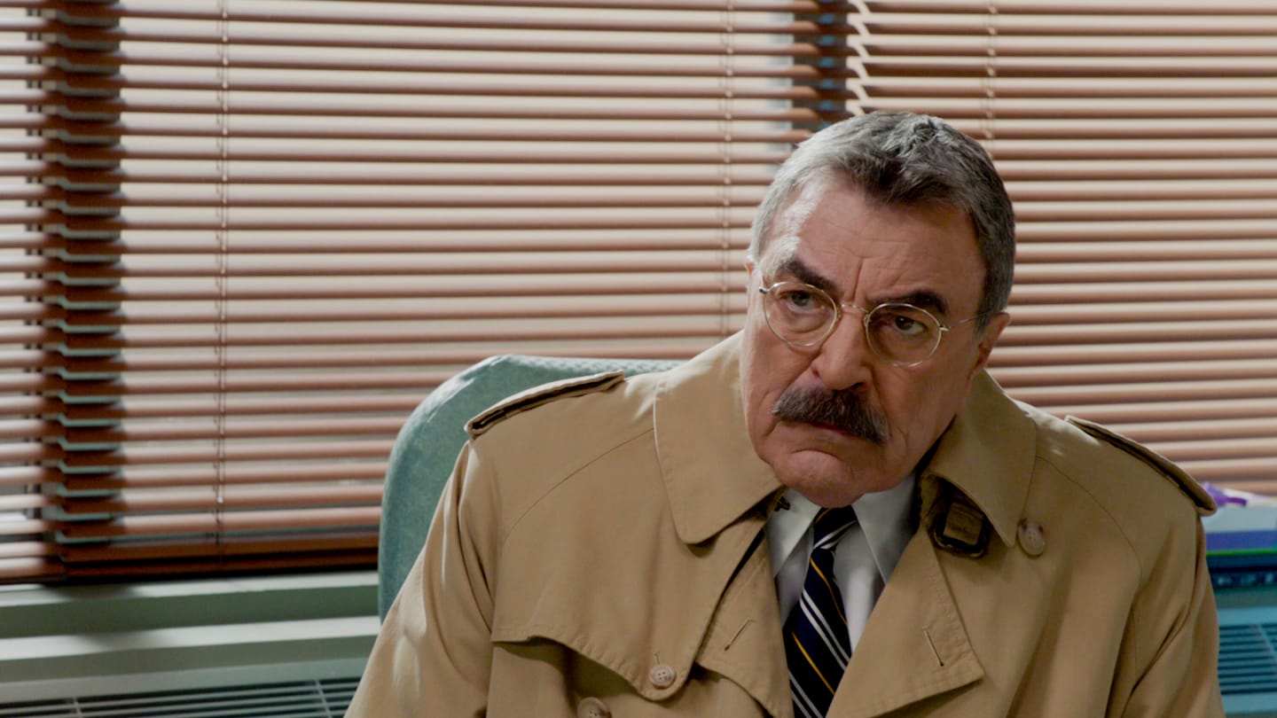 What's on TV tonight, Nov. 22, 2024? (ABC, CBS, NBC, FOX, The CW)