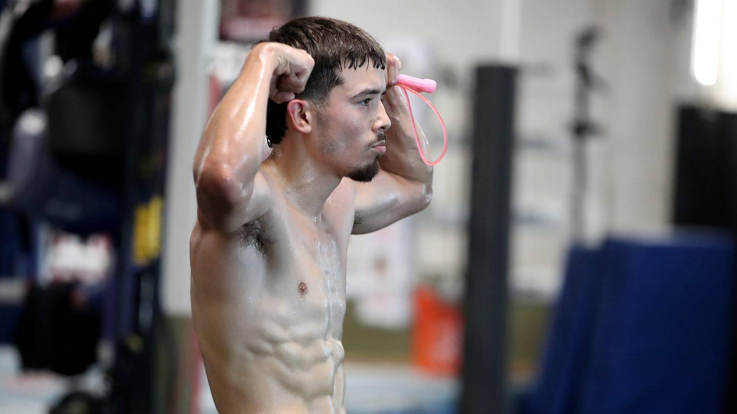 'Gucci' Manny Flores Scores Dominant TKO Win Over Jorge Leyva at Fantasy Springs